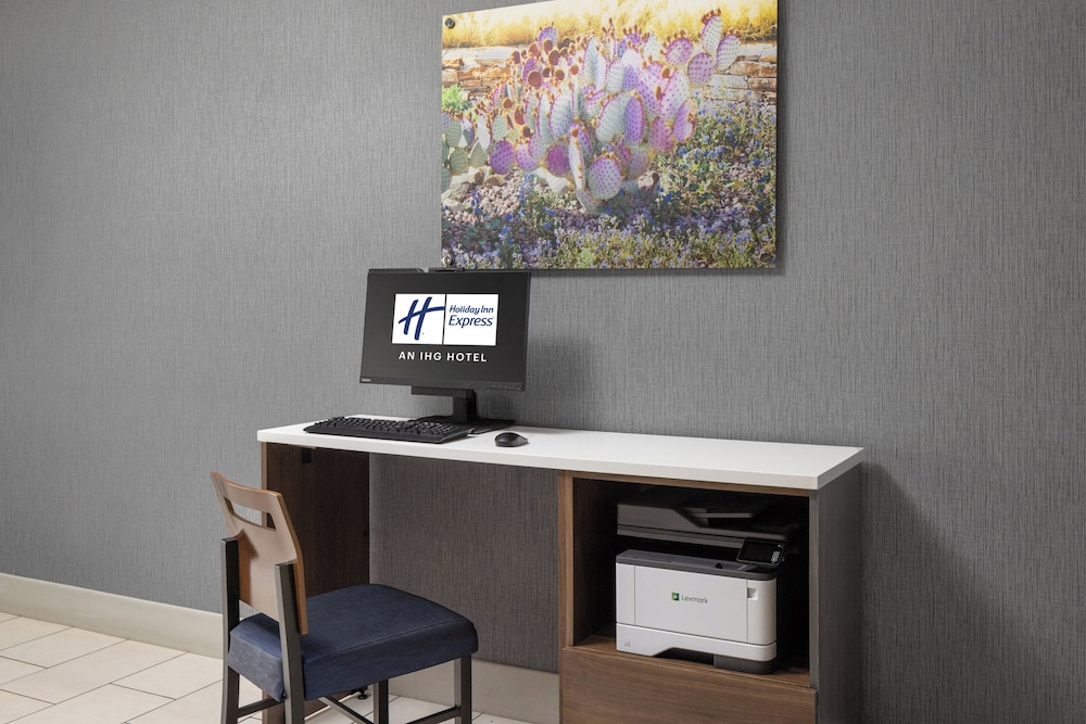 Holiday Inn Express & Suites Phoenix West Buckeye by IHG - photo 36