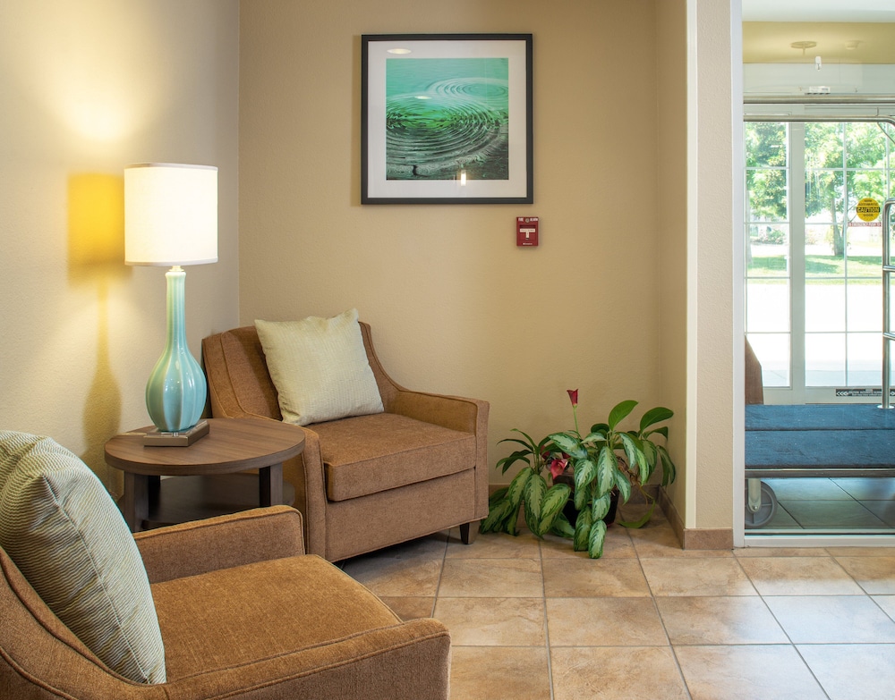 Candlewood Suites Bellevue by IHG - photo 39
