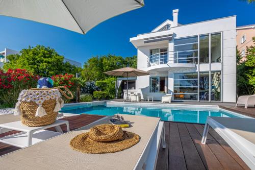 Villa Cd — 4-Star Luxury Hotel in Crikvenica, Croatia