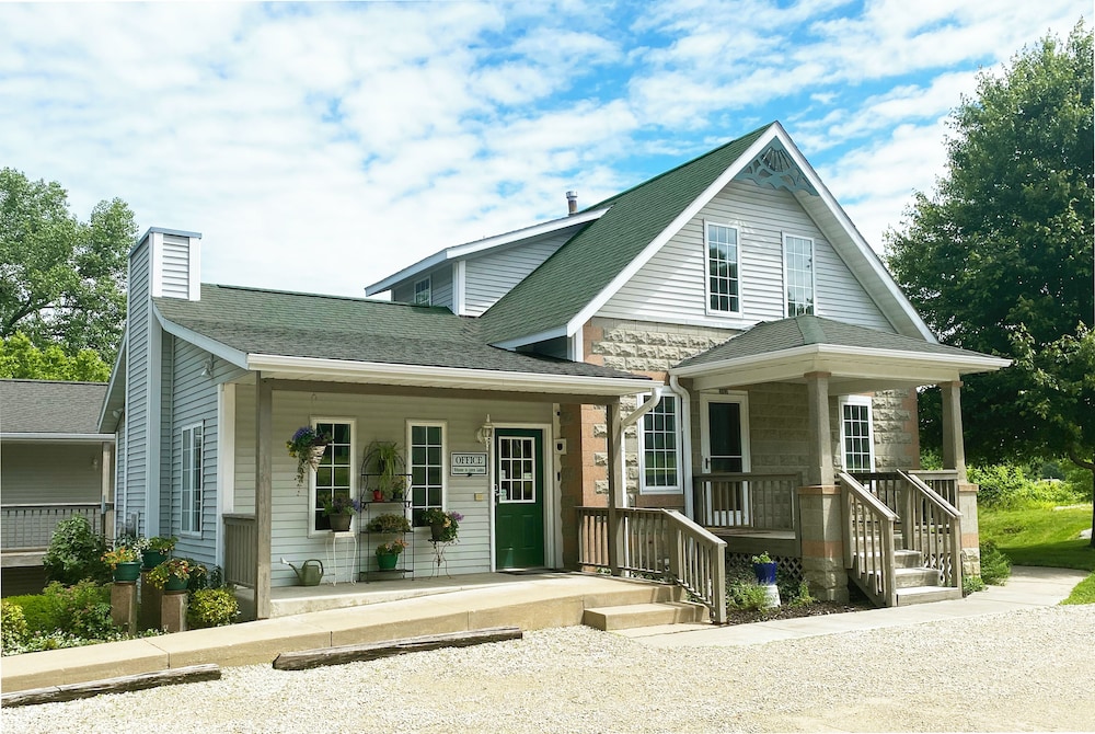Green Gables Inn in Lanesborough, United States