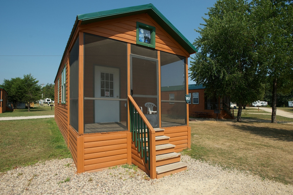 Arrowhead Resort Campground - photo 9