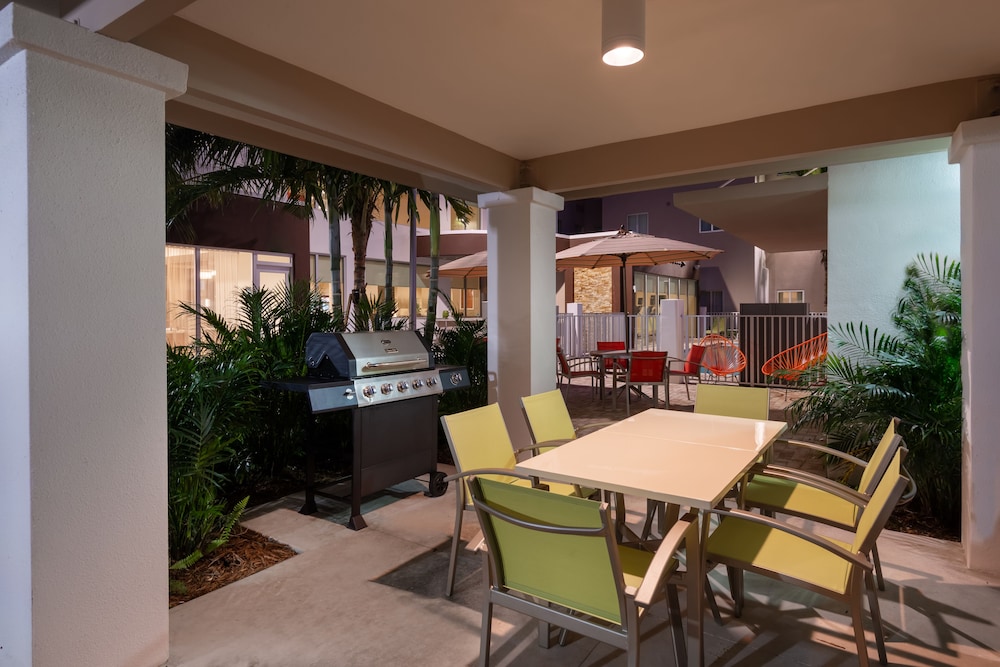 Staybridge Suites Miami International Airport by IHG - photo 47