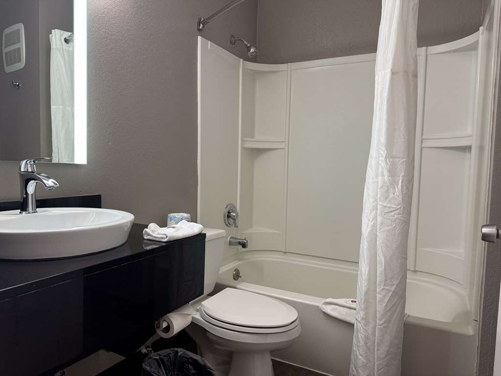 Motel 6 Hollywood - photo 29