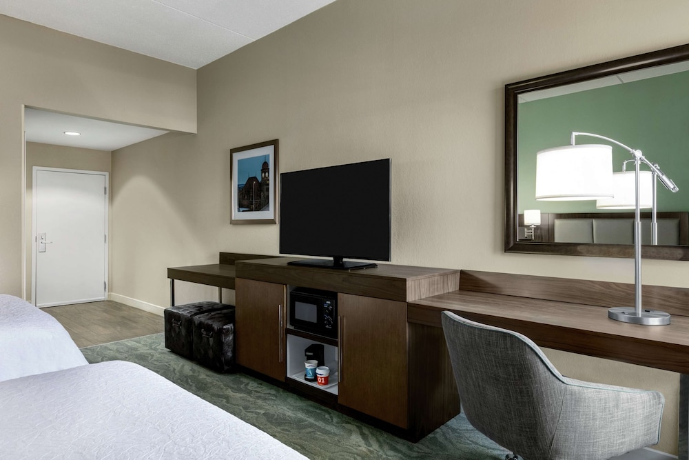 Hampton Inn by Hilton Richmond North Ashland - photo 8