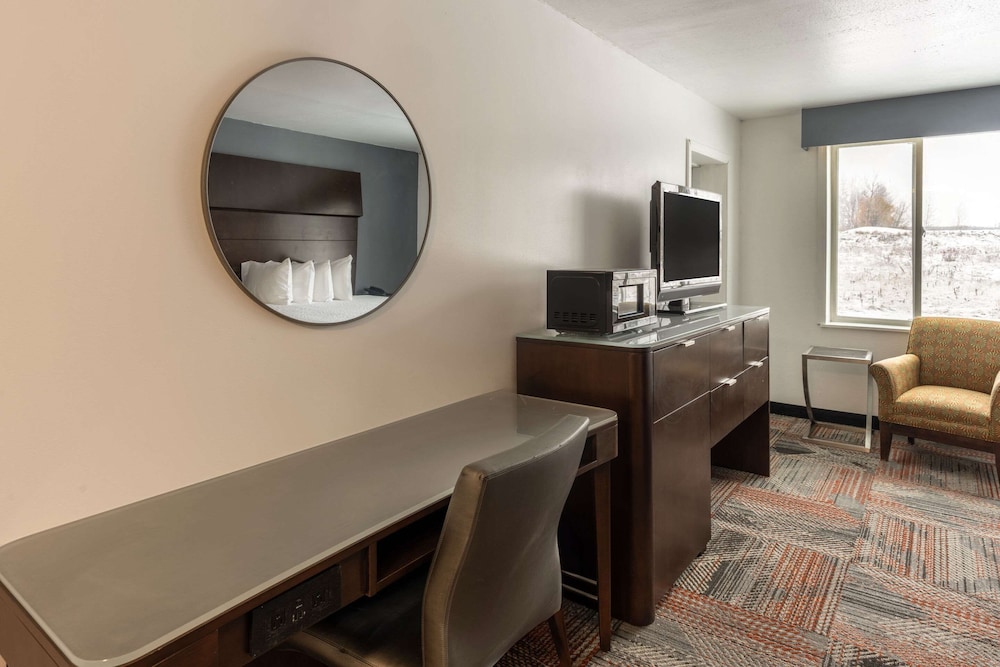 Quality Inn & Suites Caribou - photo 38