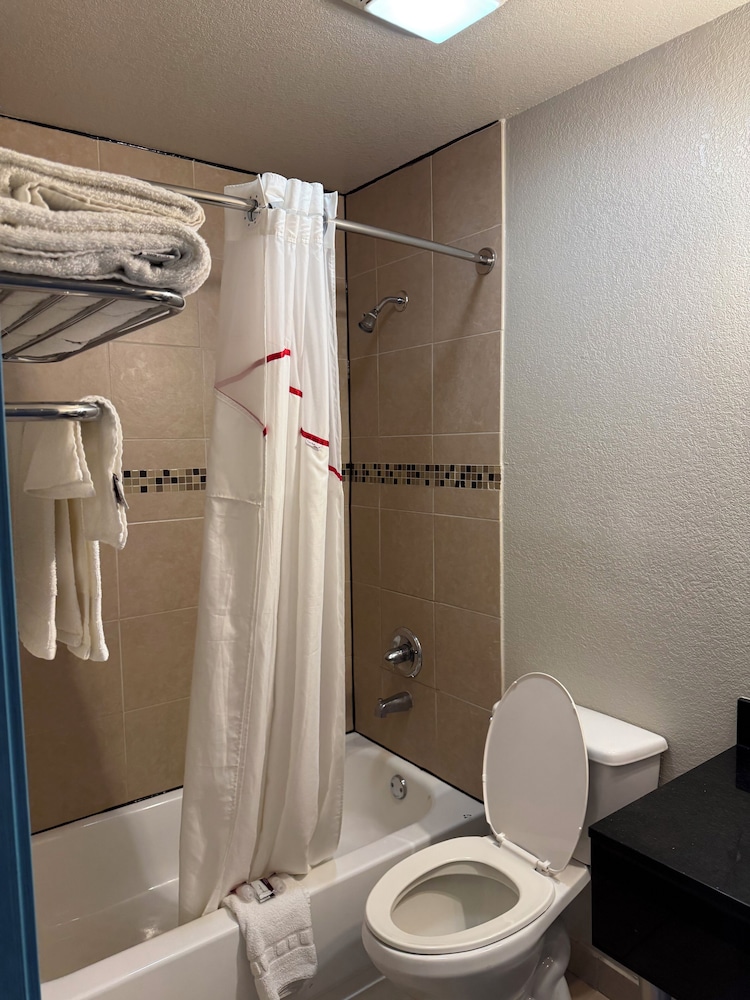 Executive Inn Crystal City - photo 14
