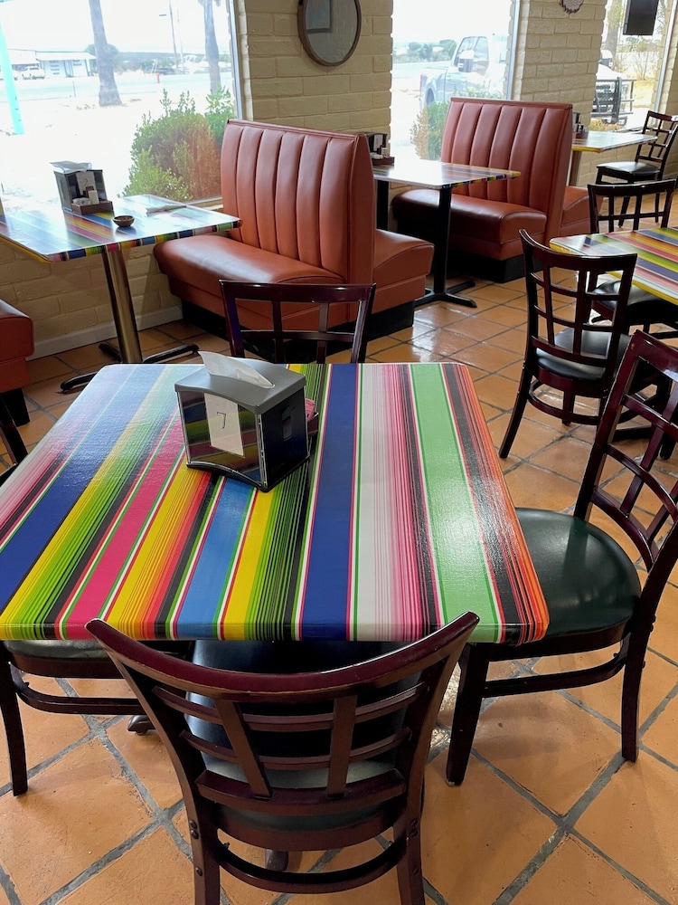 Champions Inn - photo 16