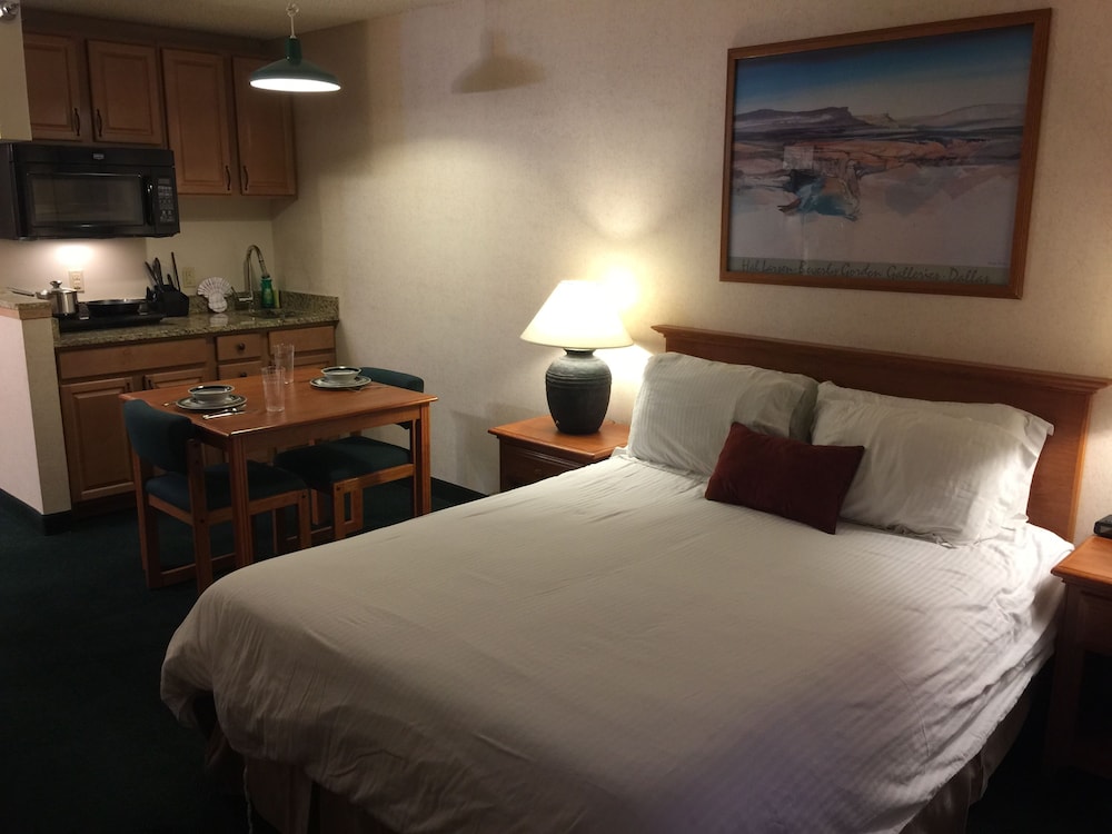 3 Peaks Lodge - photo 2