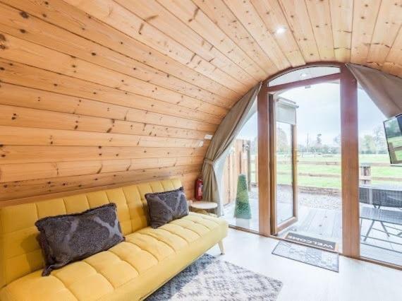 Cozy Haven Glamping Pod 1With Hot Tub & Cold Shower