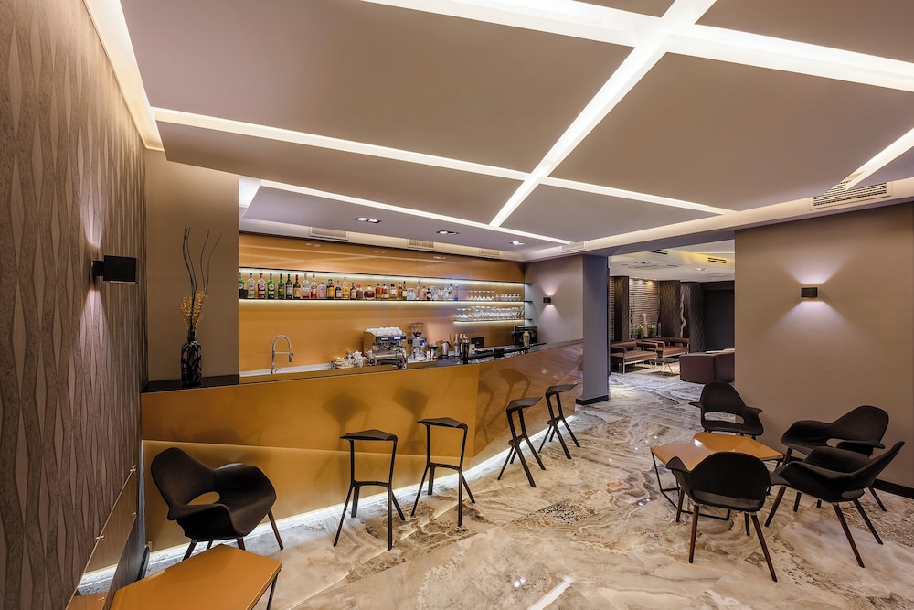 מזון ומשקאות