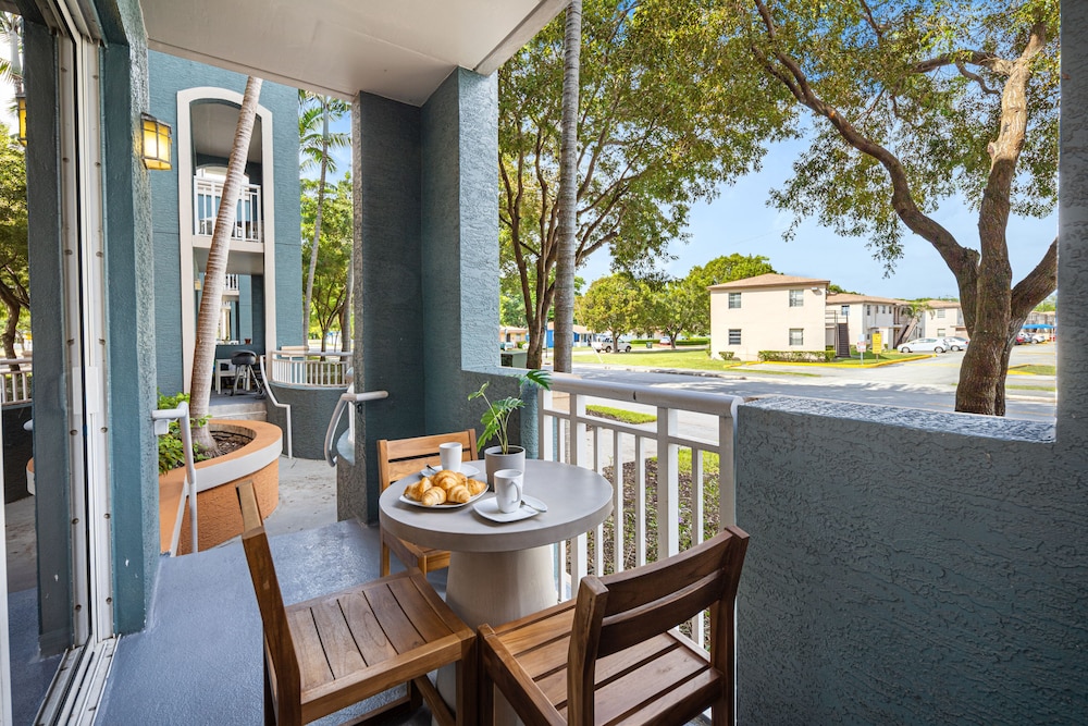 Dharma Home Suites South Miami at Red Road Commons - photo 71
