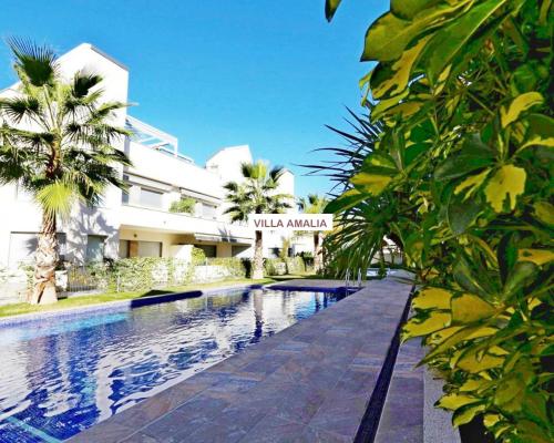 Beach Apartment Amalia — 4-Star Luxury Hotel in Torrevieja, Spain