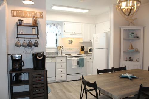 Gorgeous 2 Bedroom Condo — 4-Star Luxury Hotel in Hilton Head Island, United States