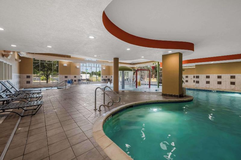 Hilton Garden Inn Rockford - photo 152