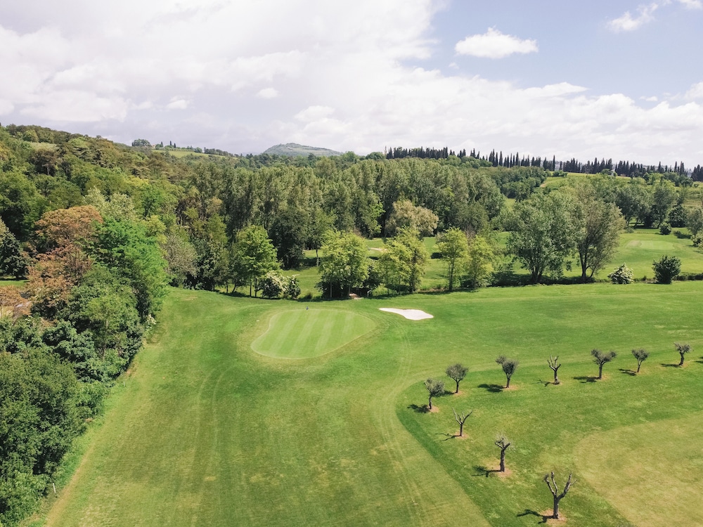 Locanda Golf Musella — 4-Star Luxury Hotel in San Martino Buon Albergo, Italy