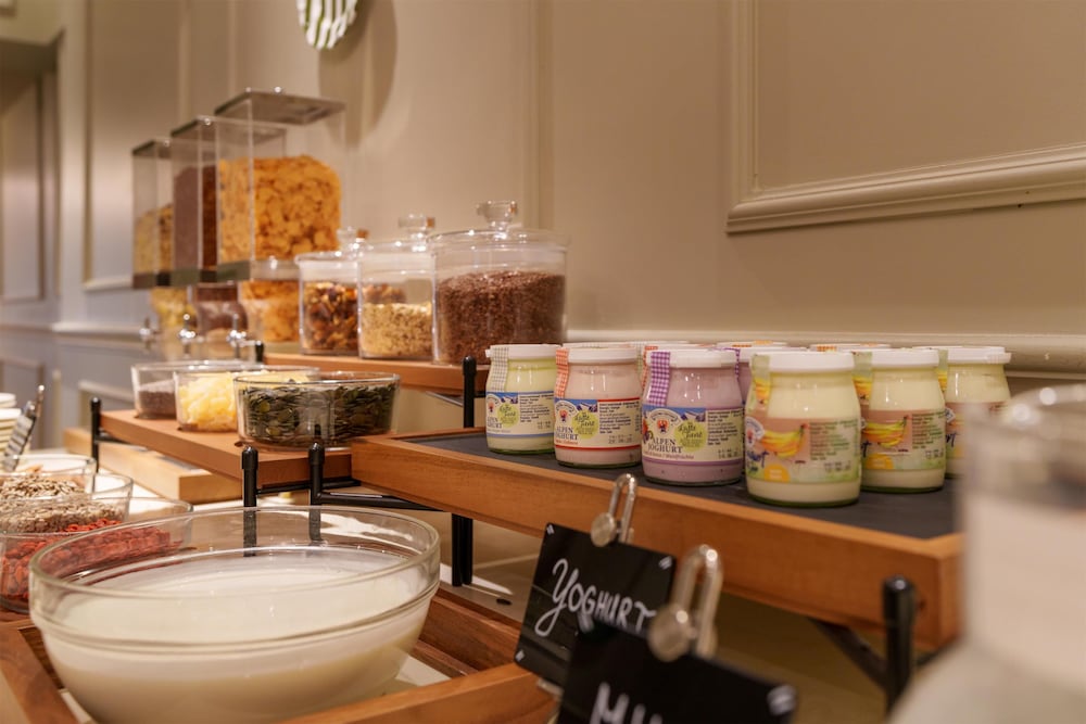 מזון ומשקאות