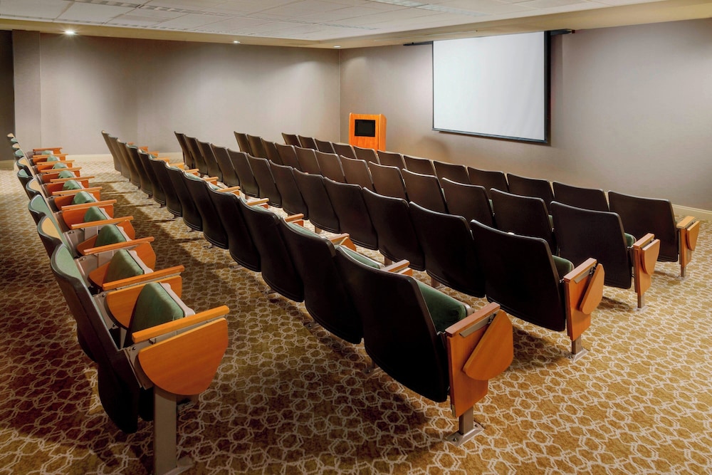 Sheraton Baltimore North Hotel - photo 31