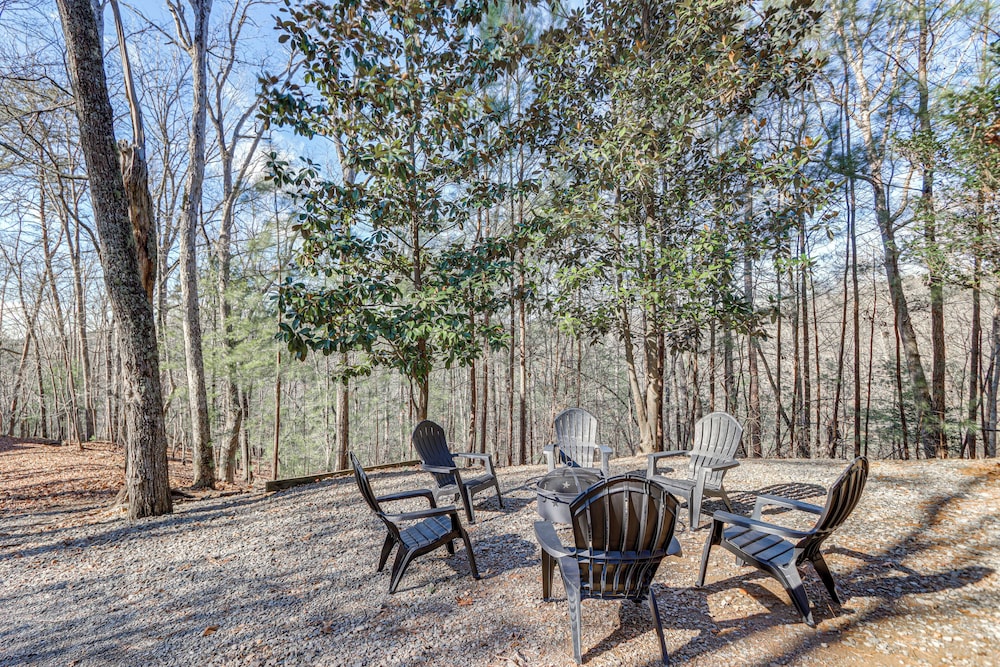 Peaceful Ellijay Cabin: Pool Access & Resort Perks - photo 15