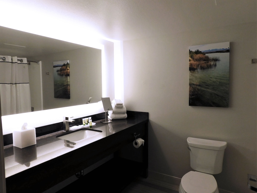 Avi Resort & Casino - photo 6