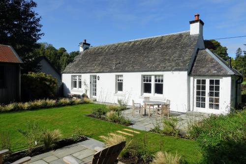 Ross Lodge — 4-Star Luxury Hotel in Comrie, United Kingdom