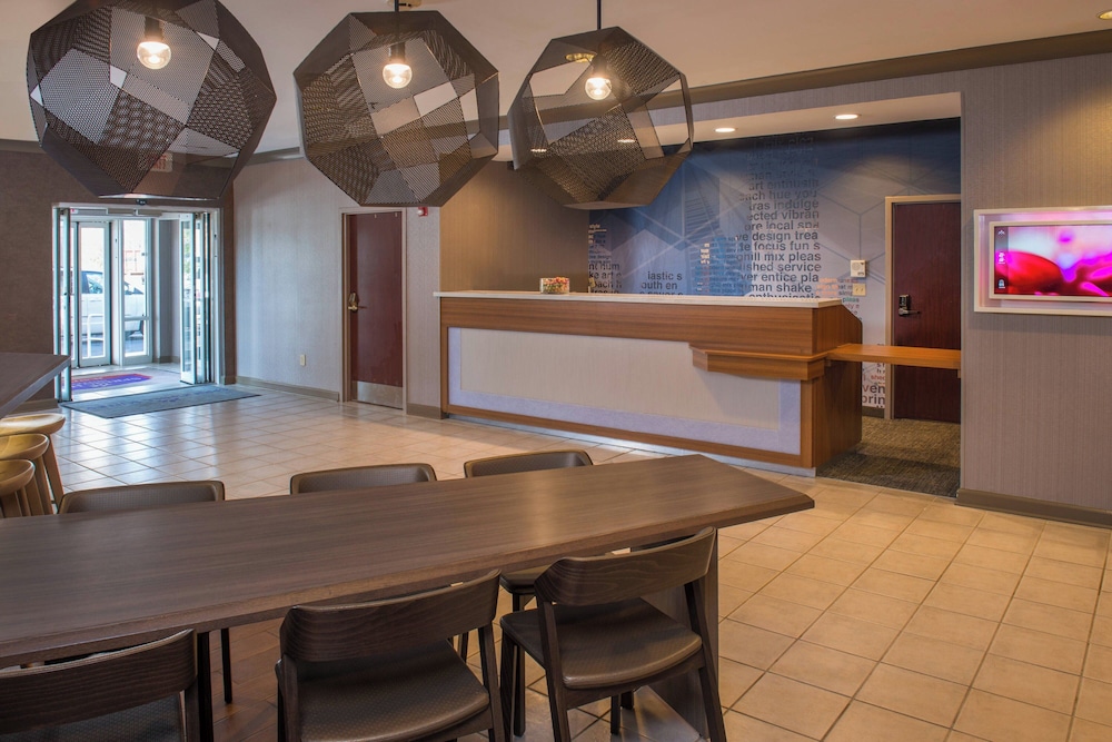 SpringHill Suites by Marriott Herndon Reston - photo 4