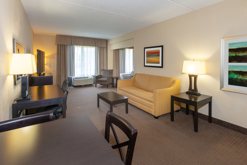 Holiday Inn Express & Suites Jacksonville Airport by IHG - photo 15