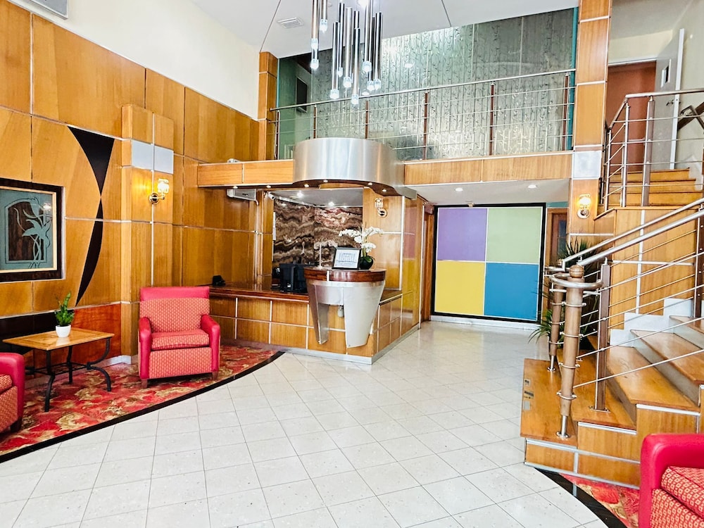 Ponce De Leon Hotel - photo 4