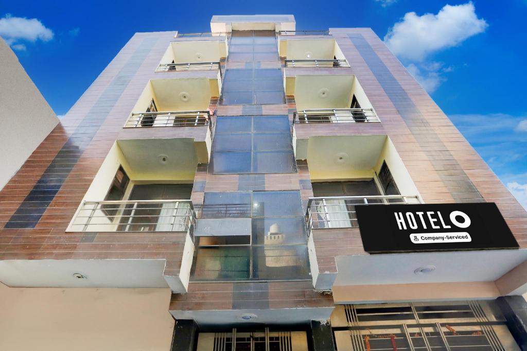 Hotel O Sheetla Colony - last minute hotel in Gurgaon