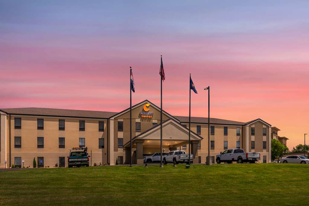 Comfort Suites Jefferson City - photo 4