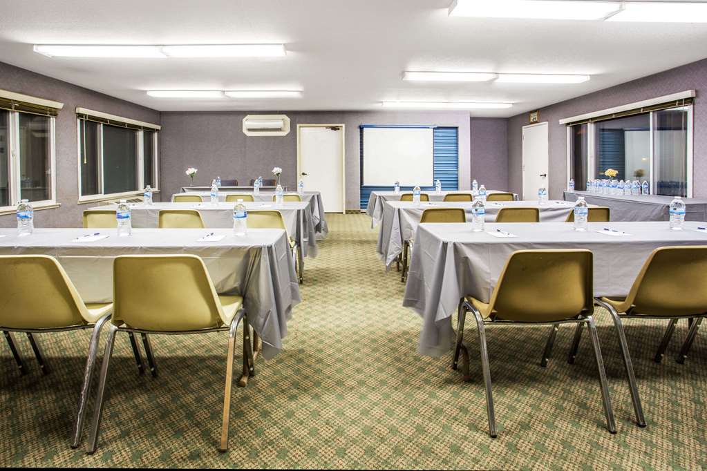 Travelodge by Wyndham Turlock - photo 13