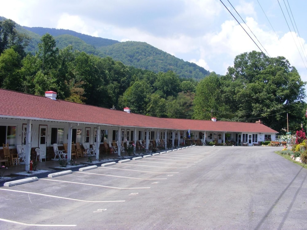 Laurel Park Inn - photo 27