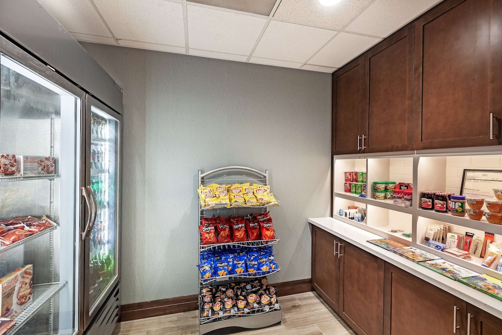 Homewood Suites by Hilton Greensboro - photo 34
