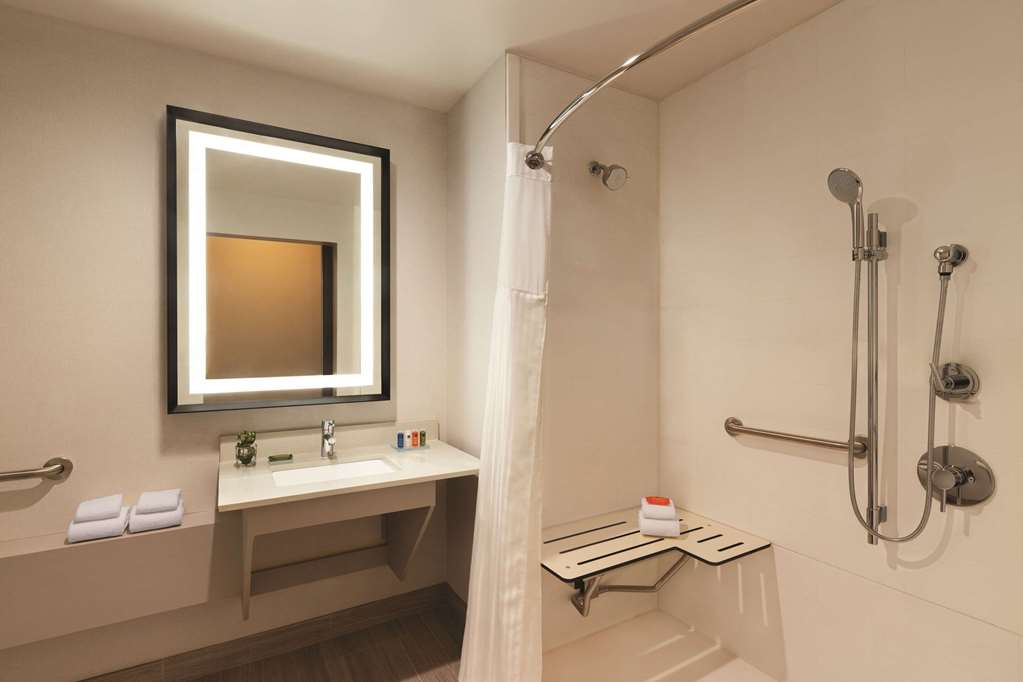 Radisson Hotel Oklahoma City Airport - photo 9