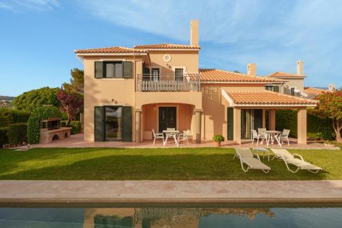 Villa Iro — 4-Star Luxury Hotel in Argostolion, Greece