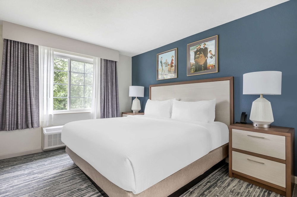 Hilton Vacation Club Varsity Club South Bend IN - photo 9