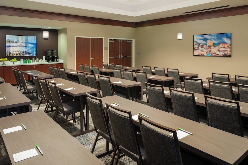 Courtyard by Marriott Fort Lauderdale Airport & Cruise Port - photo 37