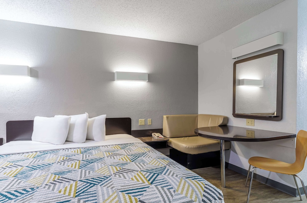 Motel 6 Boerne TX - photo 22