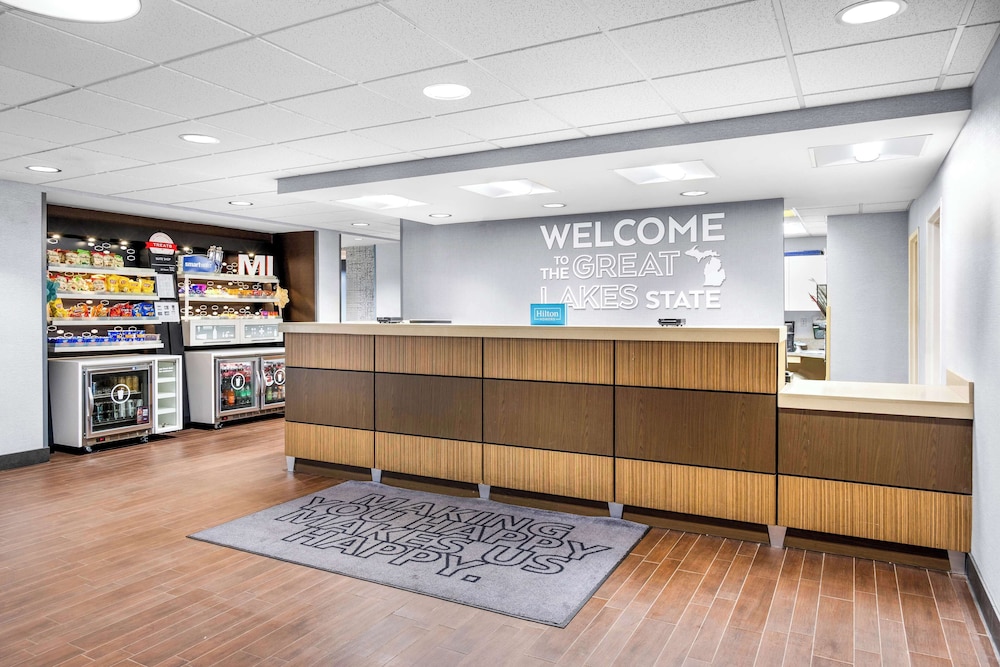 Hampton Inn Grand Rapids North - photo 5