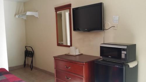Carpet Inn - photo 8