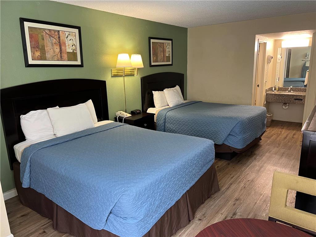 Days Inn by Wyndham Southern Hills ORU - photo 14