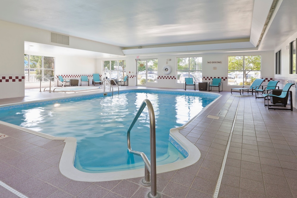 Residence Inn Cedar Rapids - photo 10