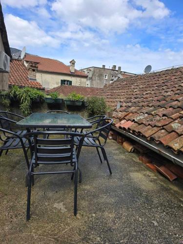 Nada’s room with terrace in Kotor, Montenegro