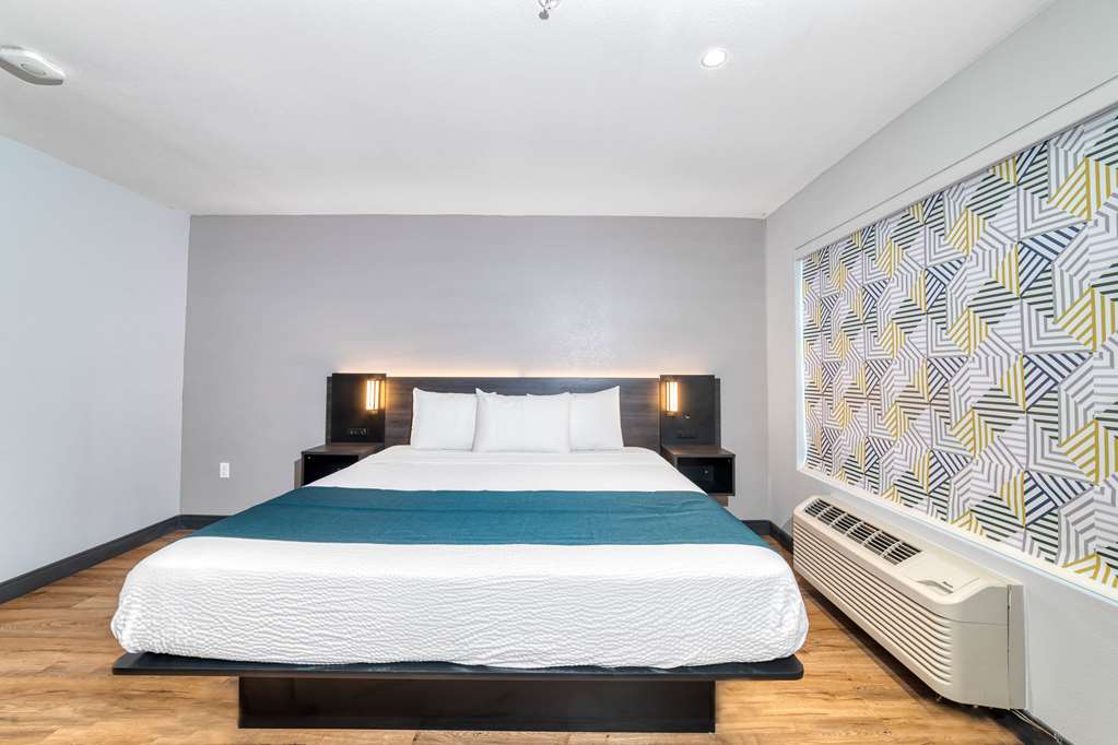 Studio6 Suites Stockton CA Waterfront - photo 23