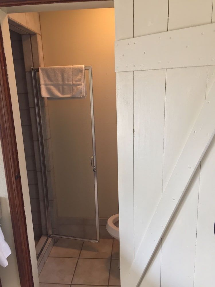 Evergreen Inn - photo 6