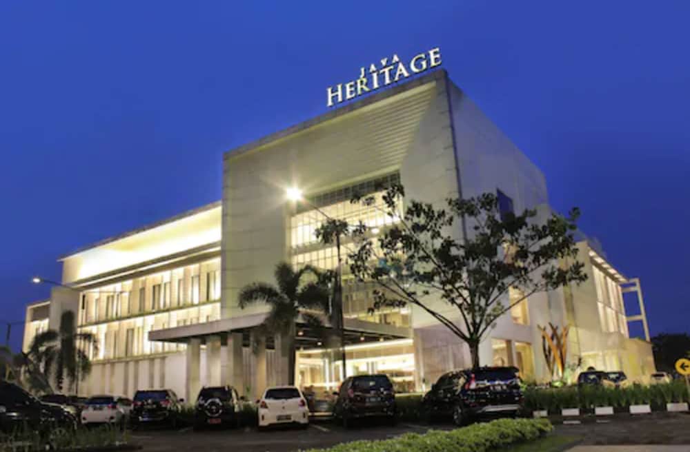 Java Heritage Hotel Purwokerto — 4-Star Luxury Hotel in Purwokerto, Indonesia