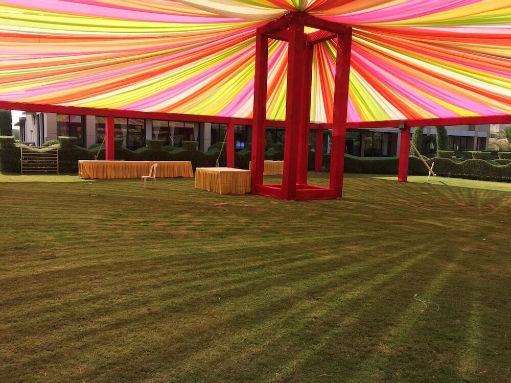 Malhaar Resort in Gandhinagar, India