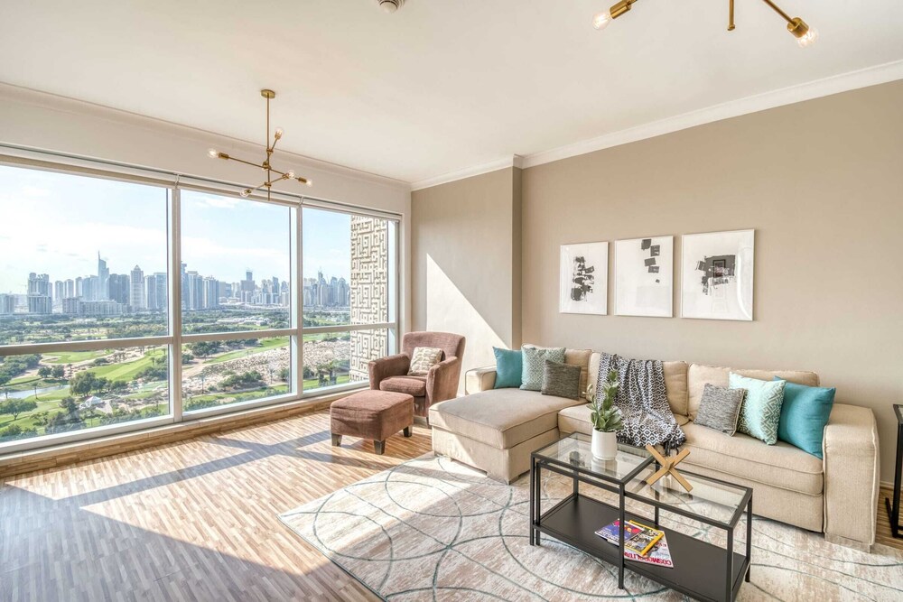 GuestReady Amazing Golf Course Views — 4-Star Luxury Hotel in Dubai, United Arab Emirates