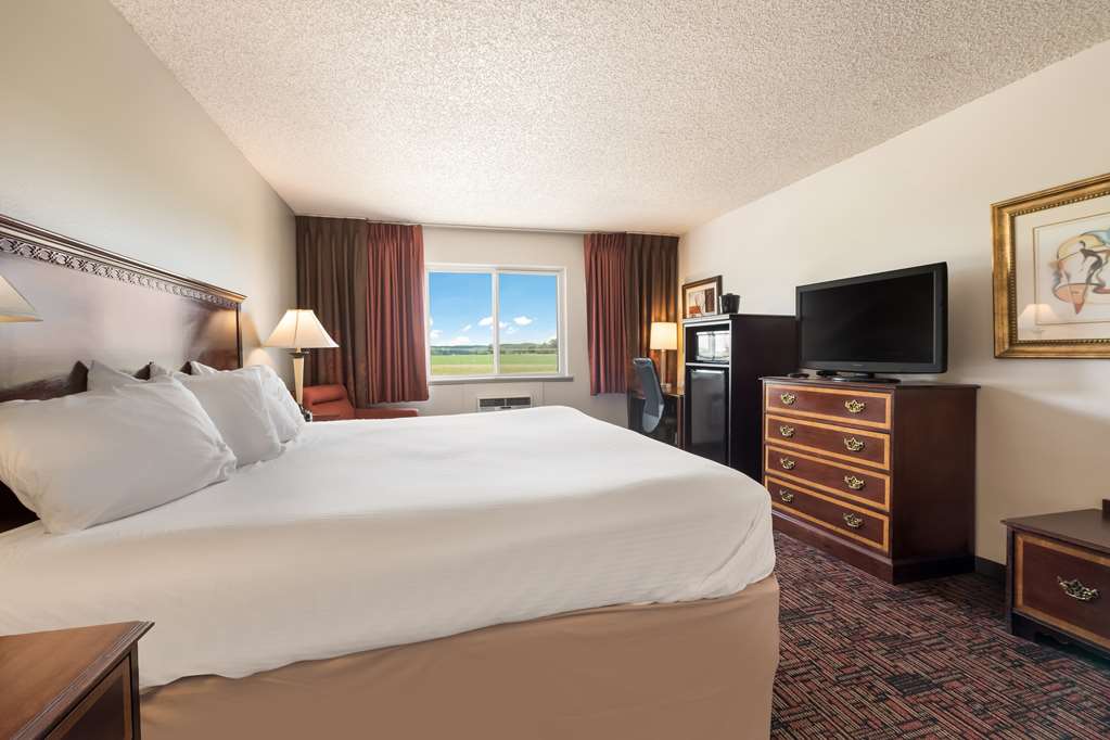 SureStay Hotel by Best Western Thomson - photo 14