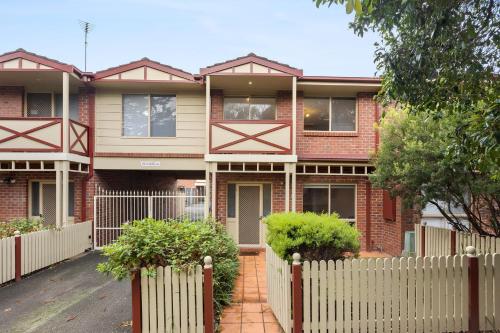 Simpson Getaway 3 in Point Lonsdale, Australia