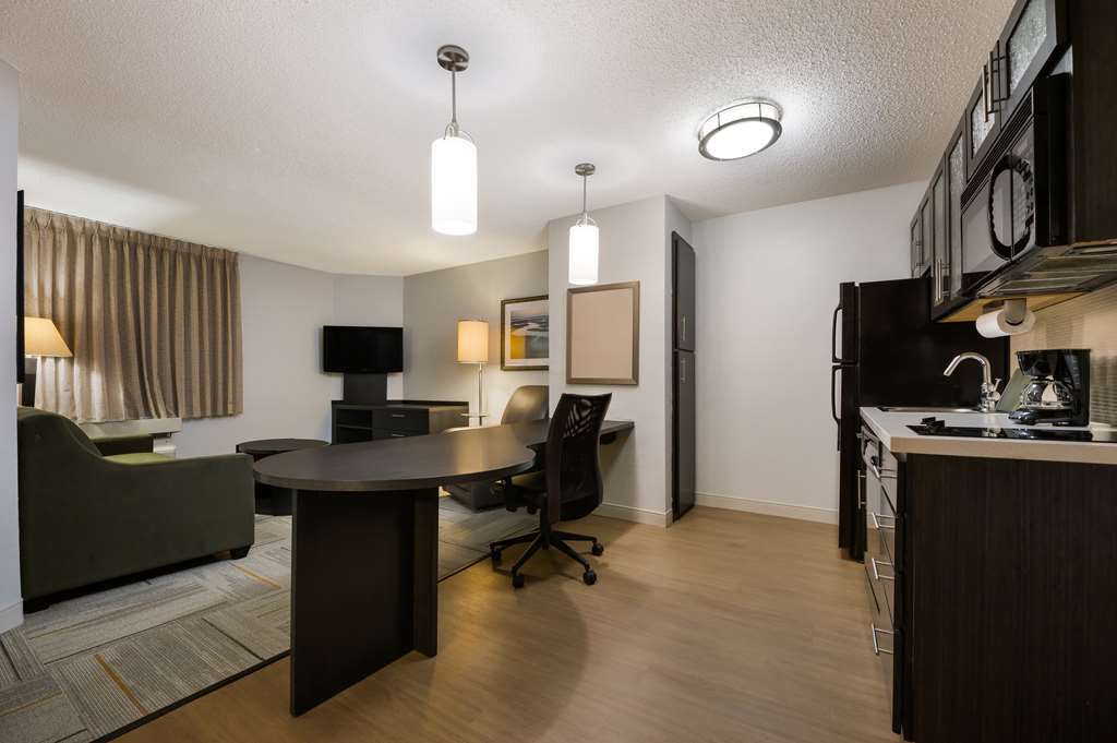 Sonesta Simply Suites Huntsville Research Park - photo 8